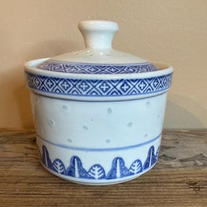 Vintage Chinese Lidded Jar In Translucent Porcelain With Dragon Eye/Rice Design