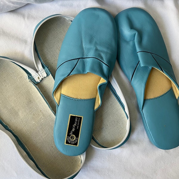 Vintage Ladies Travel Slippers, Blue, Man Made Leather Like  In Zippered Case, Made In Hong King