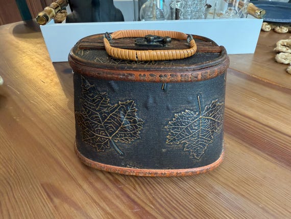 Vintage Embossed Leaf Wood Handbag, Woven Handle Cigar Box Purse
