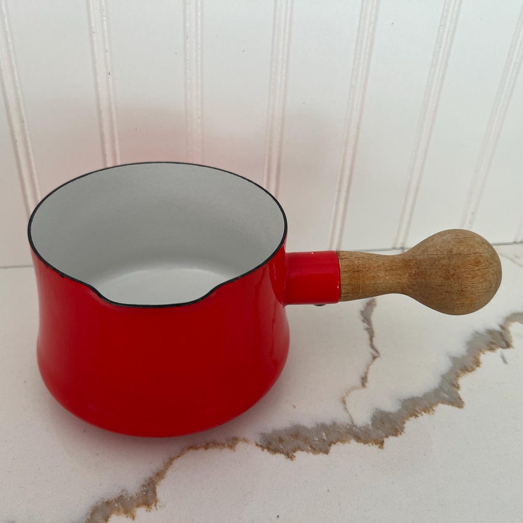 Milk Warmer Pot For Stove Mini Milk Coffee Pot, Single Handle Nonstick With Handle Lightweight Aluminum Alloy Cooking Pot For Coffee Butter Chocolate 10cm(Brown Milk Pan