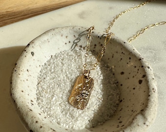 Vintage Floral Gold Pendant Necklace, Dainty Necklace, Everyday Necklace, Handmade Jewelry