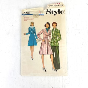 Style 1015 Vintage Sewing Pattern Coat Jacket Notched Collar 1975 Size 14 Uncut