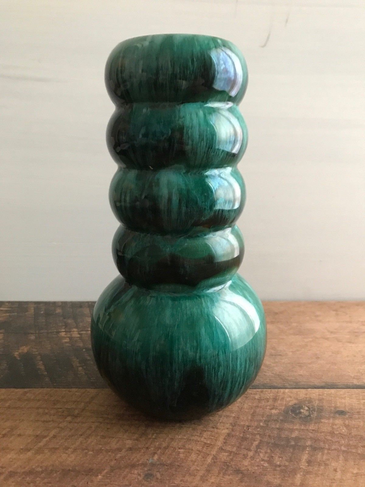 Blue Mountain Pottery Vase Vintage Green 9 Rare Ribbed Shape Ring