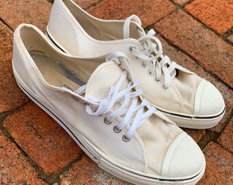 vintage trax tennis shoes