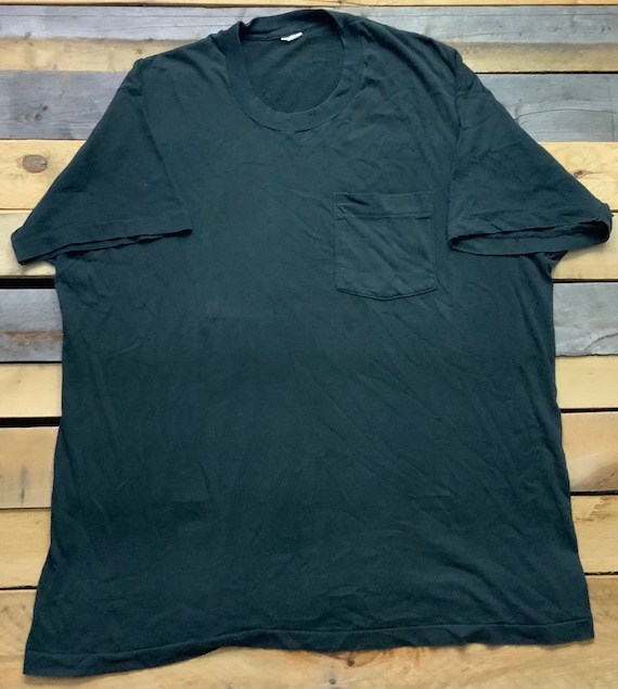 Vintage 90s Fruit of The Loom Black Pocket T Shirt Size XL Made In USA 100% Cotton