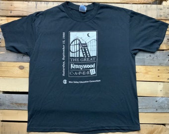 Vintage jaren '90 The Great Kennywood Caper II 1998 Zwart T-shirt Maat XL