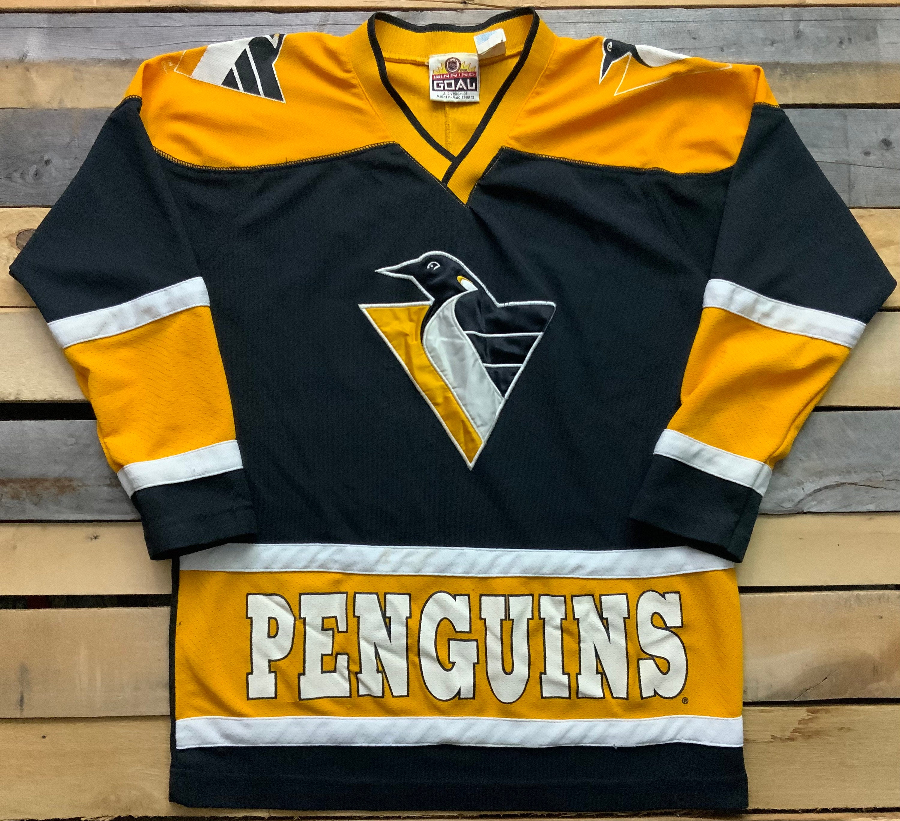  NHL Women's Pittsburgh Penguins Premier Jersey, Black, Medium  : Athletic Jerseys : Sports & Outdoors