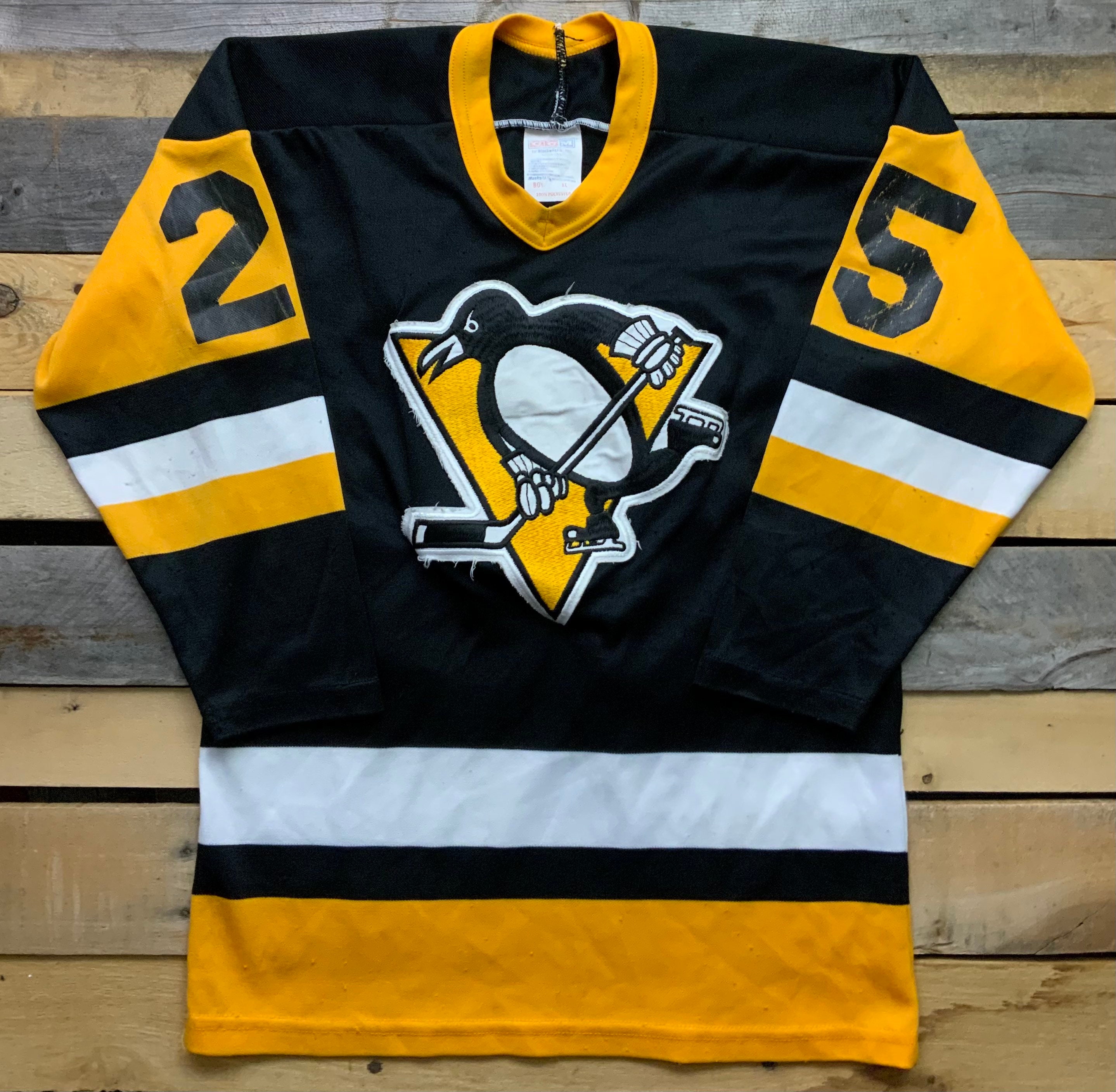 Vintage 90s PITTSBURGH PENGUINS NHL CCM Jersey L