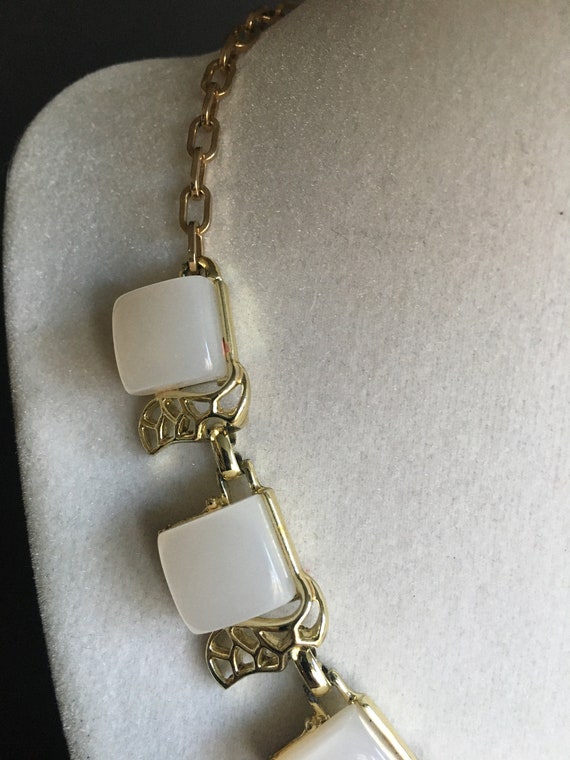 Lovely Vintage Creamy White Chicklet Necklace wit… - image 4