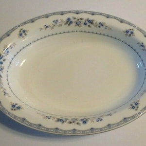 Wedgwood England Gardenia Porcelain 10.25 x 7.5&quot;  Vegetable Bowl