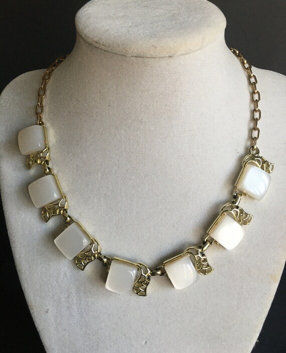 Lovely Vintage Creamy White Chicklet Necklace wit… - image 2