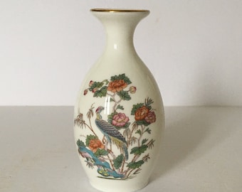 Élégant vase grue Kutani de 5 po. de hauteur Wedgwood, thème oriental