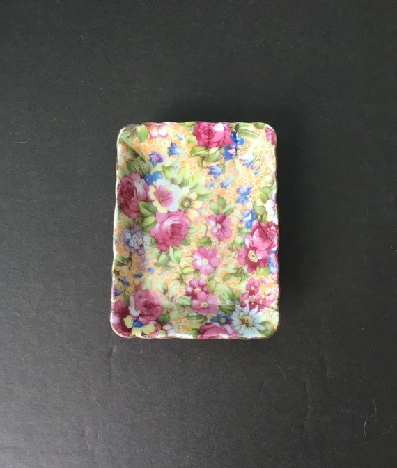 SAJI Occupied Floral chintz Japan Trinket Dish/Plate