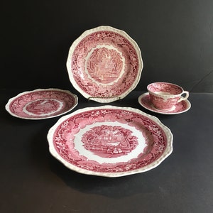 Lovely Vintage Mason&#39;s Vista England Pink 5 Piece Place Setting