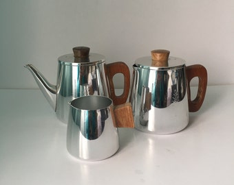 Vintage England Sona Aluminium Teekanne, Kaffeekanne und Milchkännchen, Holzgriffe und Knöpfe