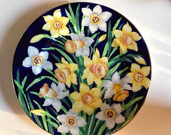 Stunning Maling Spring inspired with  multiple Yellow & White Daffodil