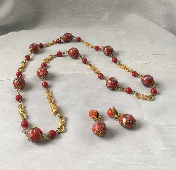 Vintage Gold Tone Red Glass Enamel Beads Necklace… - image 1