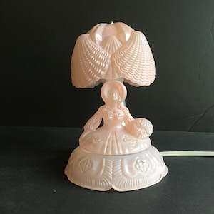 Adorable Vintage L.E.Smith Pink Glass Southern Belle Collectible Decorative Table Lamp