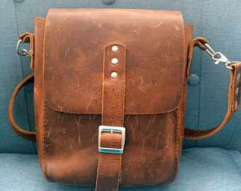 Urban leather bag in a vintage, vintage style in Barcelona