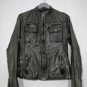 SEGUNDA MANO Chaqueta urbana estilo vintage de piel verde militar talla S para mujer