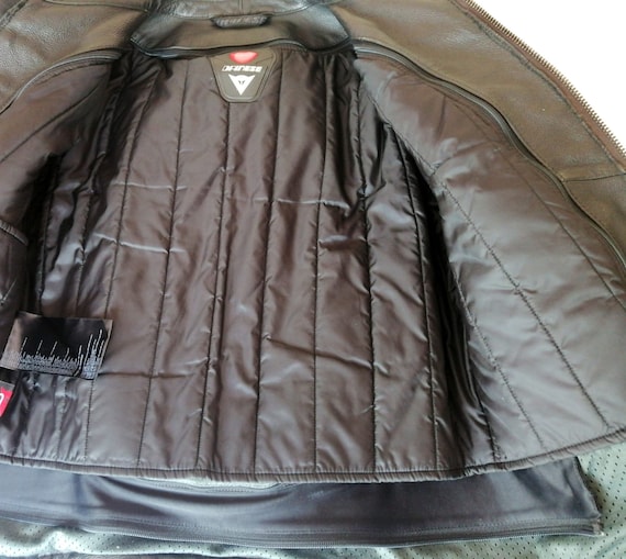 Dainese leather jacket from SEGUNDA MANO with pro… - image 4