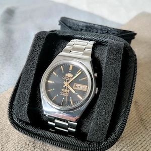 Second hand Gorgeous vintage automatic orient 3 stars crystal watch super condition