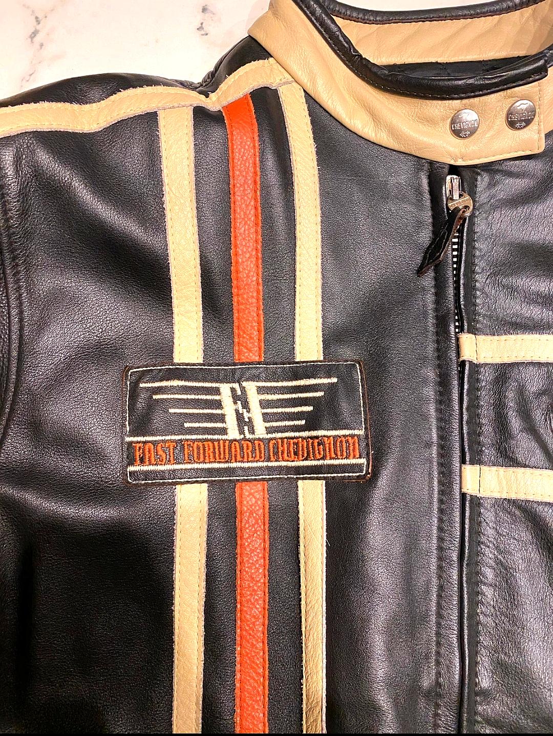 SECOND HAND Vintage 90's Original Chevignon Limited Edition