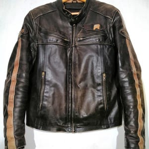 BEGAGNAD Vacker Cafe Racer & Specialdesignad vintage-motorcykeljacka i storlek L för män