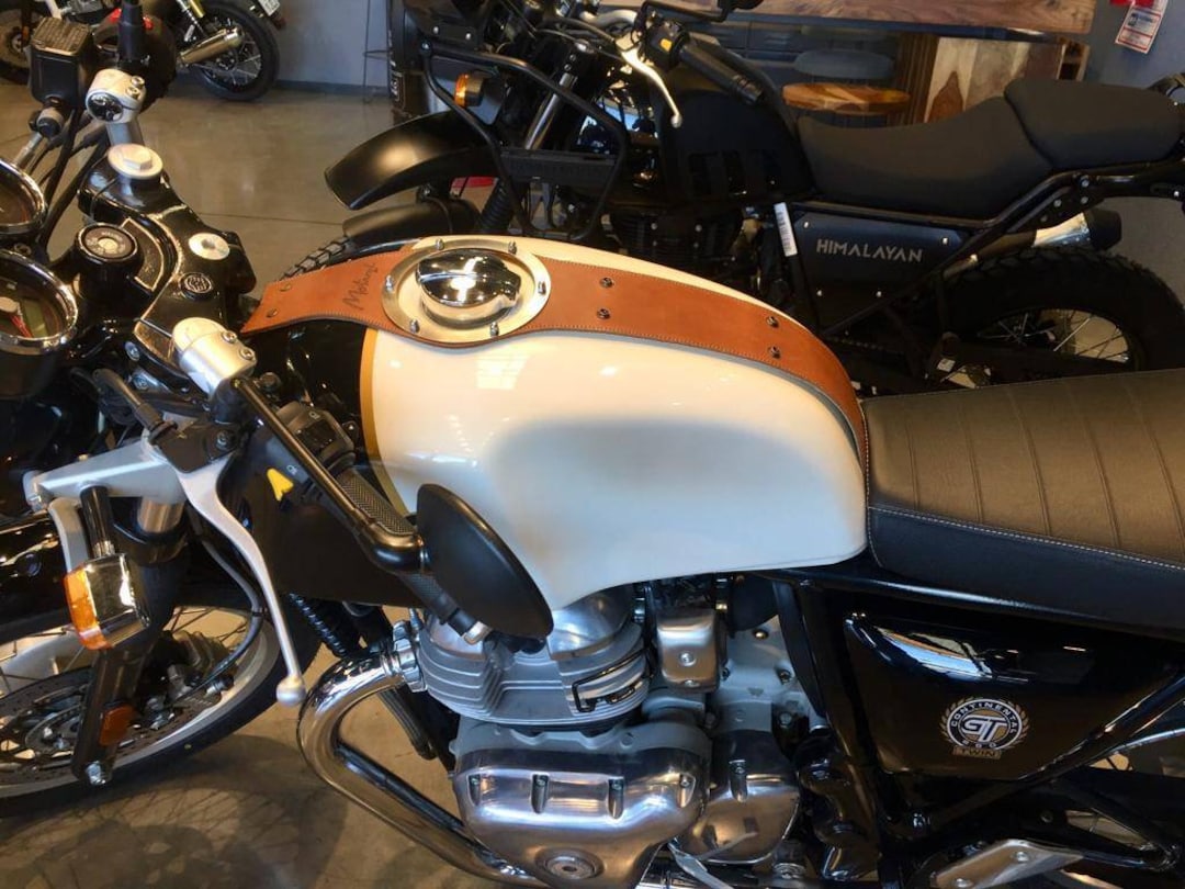 コンチネンタルgt650 タンク　ロイヤルエンフィールド ロイヤルエンフィールド・コンチネンタルGT650スペシャルの