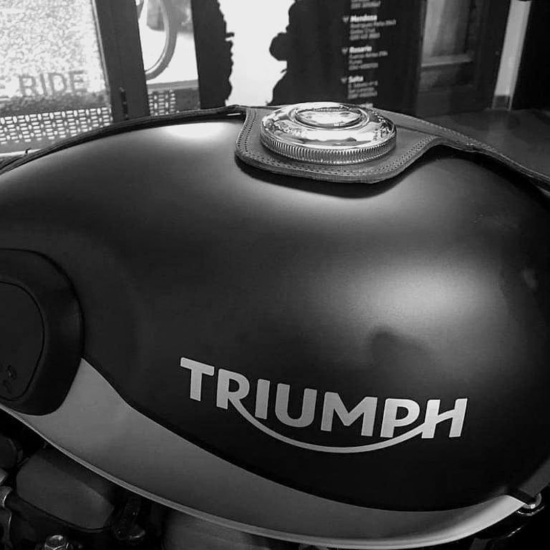 Triumph Street Scrambler / Twin / Cup 900 2016 '... Genuine Cow Leather Strap for Fuel Tank Cafe Racer & Custom Street Art Style image 6
