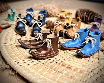 Ręcznie robione skórzane buty elfa dla lalek Blythe – miniaturowe buty błazna wróżki