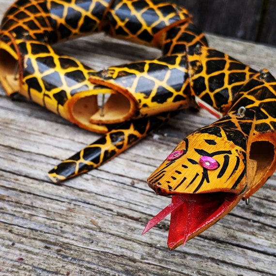 articulated snake toy