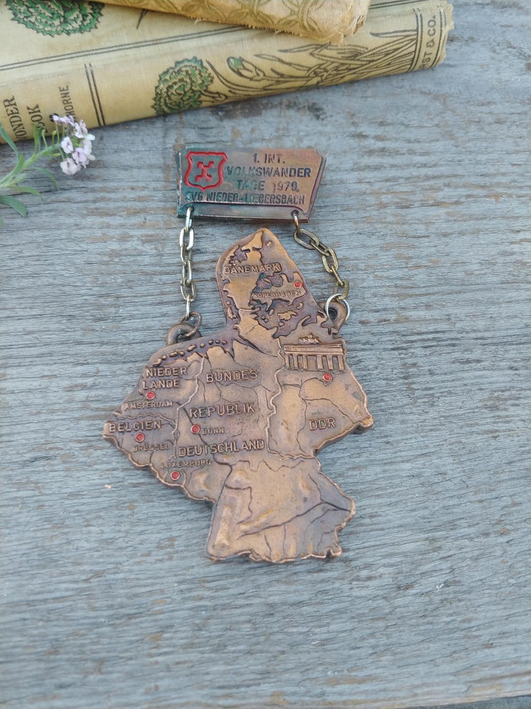 Vintage German Folk Hike Collectable Medal // Volkswander 1979 SVG ...