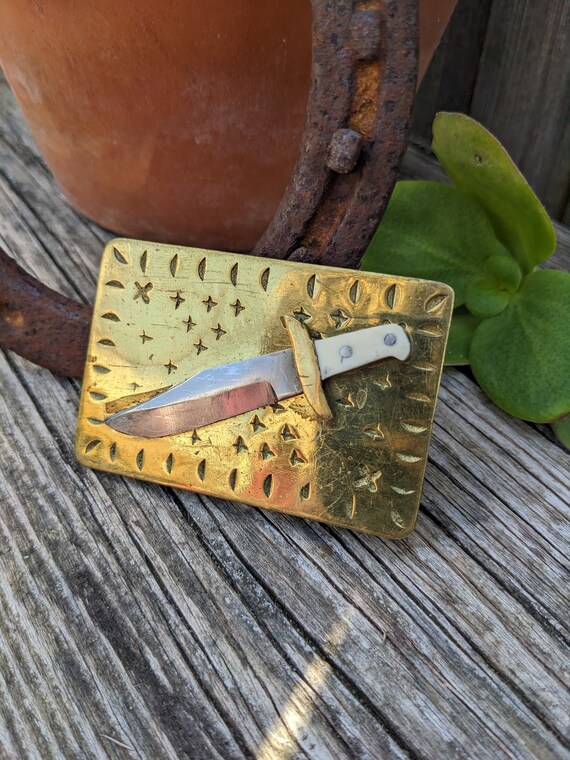 Boucle De Ceinture Vintage En Laiton - Old Hunters Never Die - Occasion - Or