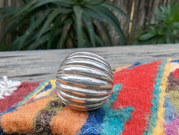 Vintage Mod Ring, Chunky Silver Ring Size 6.5 - image 4