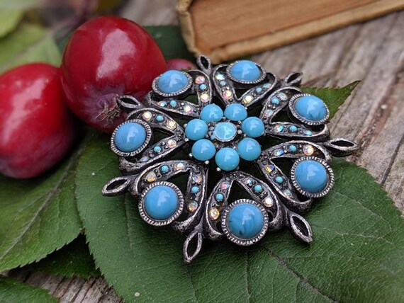 Vintage Victorian Style Brooch, Something Blue, Ro