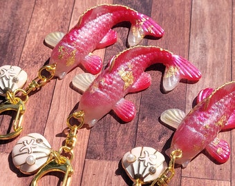 Handmade lucky koi fish keychain, pink gold and white resin keychain, purse accessory, keychain charm, goldfish keychain, resin koi fish