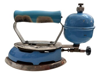 Coleman Unisex Vintage Gas Iron Blue Enamel Wood Handle OS Blue Metal Gasoline
