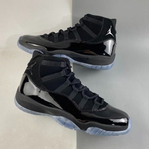 Cap and gown deals jordan 11s footlocker