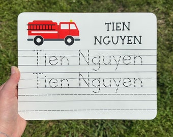 Gepersonaliseerd traceerbord voor kinderen, brandweerwagenbord, educatieve borden, ik kan mijn naam schrijven, Montessori, naamtracering, lettertracering
