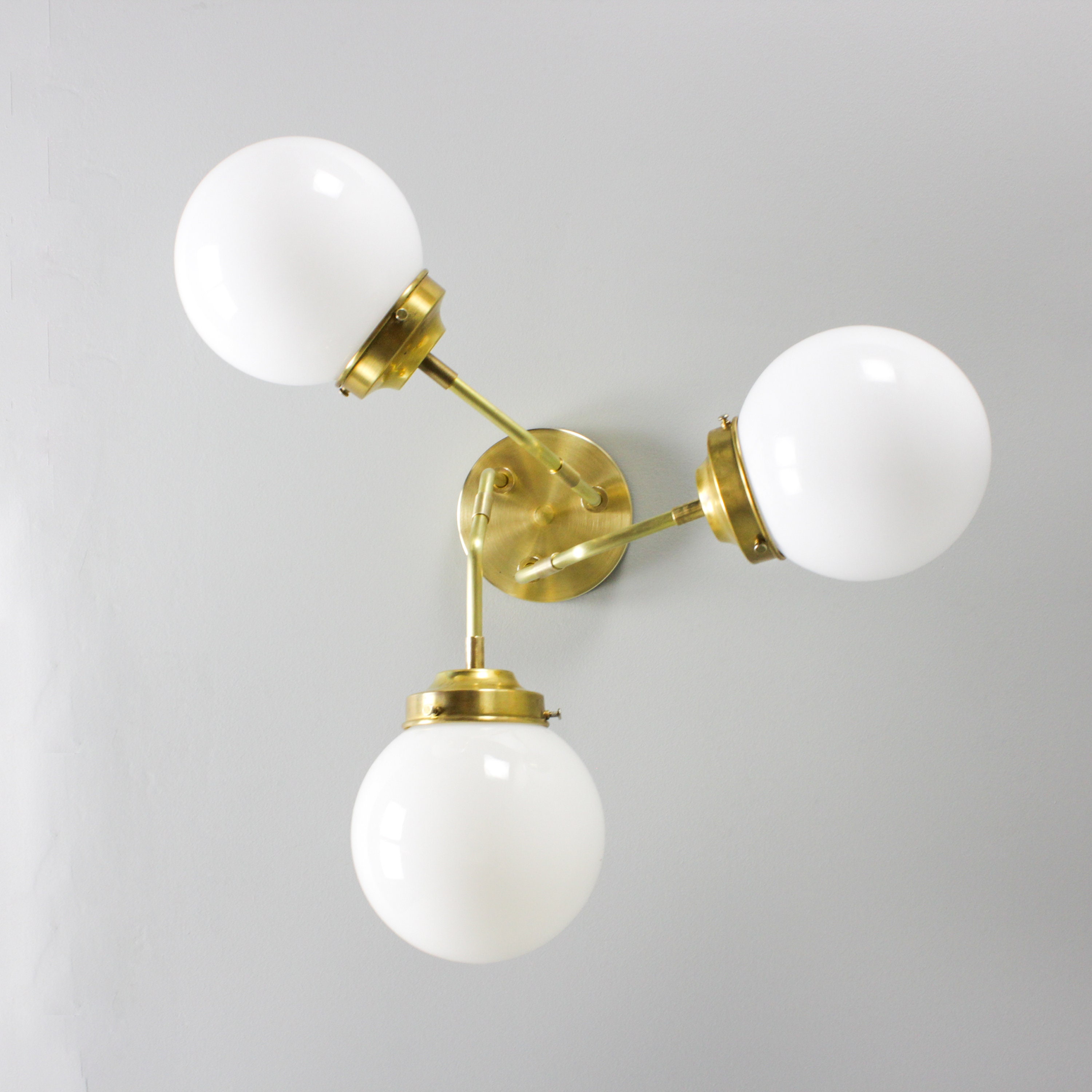 3-teilige Glaskugel Deckenleuchte Messing roh Mid Century | Etsy