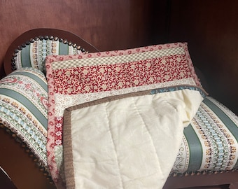 Doll sized quilt