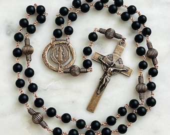 聖ベネディクトのロザリオ：大きなブラックオニキスとブロンズの