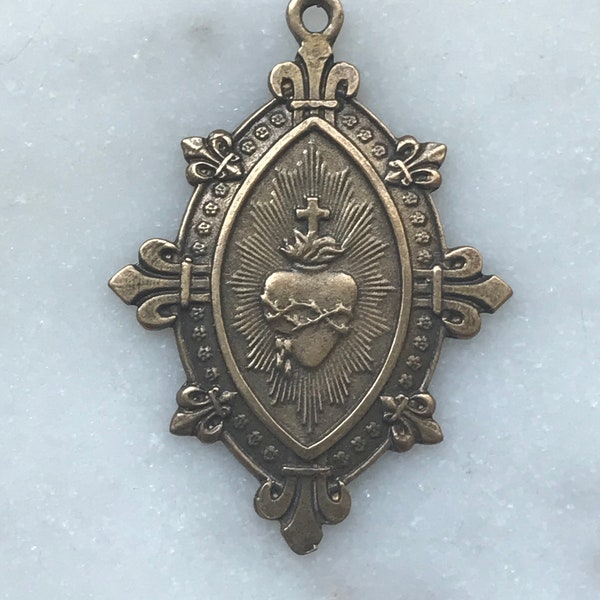 Medal - Sacred Heart - Bronze or Sterling Silver - Antique Reproduction 1581 CeCeAgnes