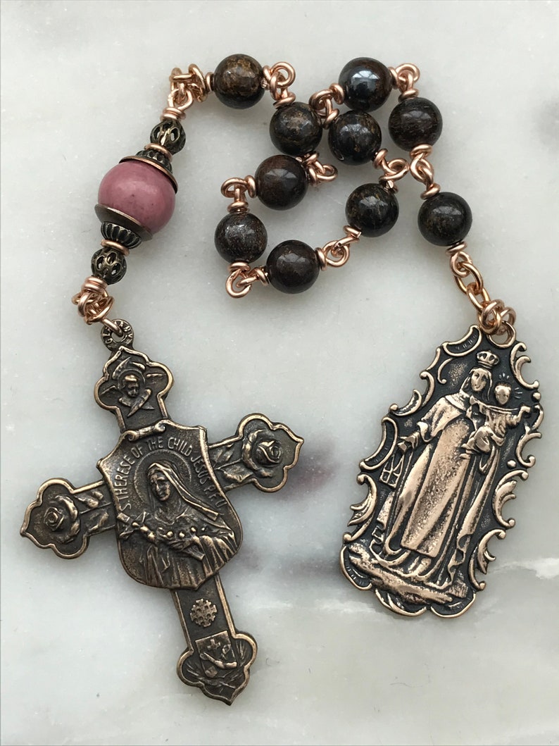 Carmelite Saint Therese Pocket Rosary - Our Lady of Mount Carmel Medal ...