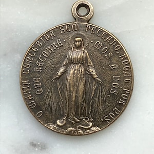 Miraculous Medal - Bronze or Sterling Silver - Antique Reproduction 1547 CeCeAgnes