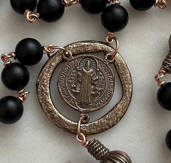 ブラックオニキスの長いロザリオ 聖ベネディクトのロザリオ：大きなブラックオニキスとブロンズの