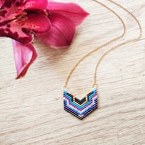 Chevron necklace made by hand with tiny glass Miyuki delica beads, colourful chevron necklace, handmade jewelry, beaded necklace