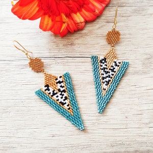 Dangle and drop triangle earrings, miyuki jewelry, lightweight earrings, goft for women, statement earrings, stylish earrings, handmade