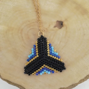 triangle necklace, stainless steel necklace, fashionable necklace, gift for women, glass beaded necklace, fashionable necklace, beadwoven
